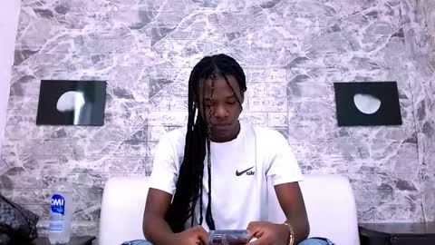 Snapshot of criisbrown_ chatting on November 2025 11:21:02 AM CriisBrown online show from November 2025 11:21:02 AM