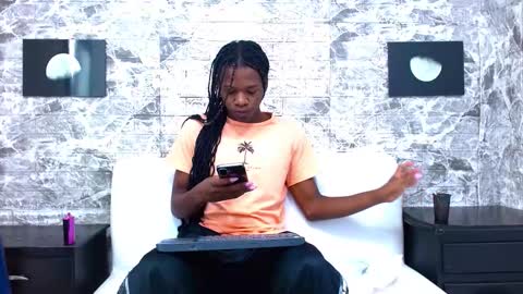 Snapshot of criisbrown_ chatting on November 2025 11:11:01 AM CriisBrown online show from November 2025 11:11:01 AM