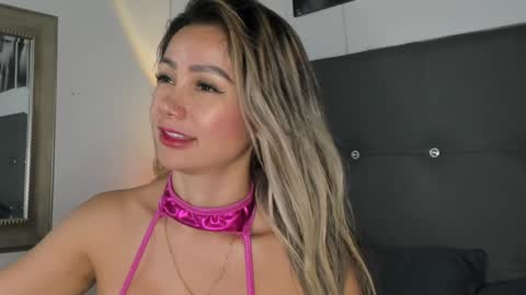 Snapshot of cris__sweetxx chatting on December 2024 04:42:01 PM Cristina Sweet online show from December 2024 04:42:01 PM