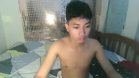 Snapshot of cristal1xox chatting on November 2025 07:08:01 AM cristal1xox online show from November 2025 07:08:01 AM