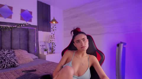 cristal baker25 online show from September 2025 01:47:02 PM