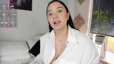 Cristal Cute  online show from December 2024 04:17:01 PM