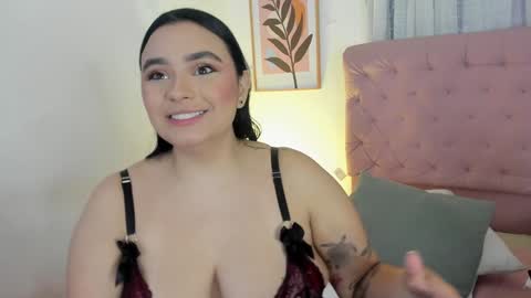 Cristal Cute  online show from January 2025 12:09:02 PM