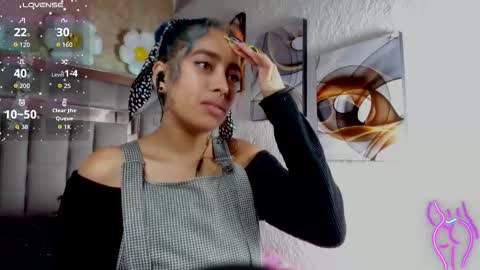 Snapshot of cristall_ravven chatting on November 2025 03:34:01 PM online show from November 2025 03:34:01 PM