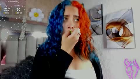 Snapshot of cristall_ravven chatting on December 2025 04:56:01 PM online show from December 2025 04:56:01 PM