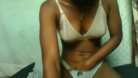 crush069 online show from November 2025 02:28:01 AM