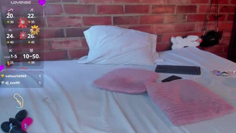 Snapshot of crystalvazquez chatting on January 2025 03:57:02 PM Soy Crystal online show from January 2025 03:57:02 PM
