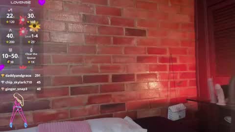 Snapshot of crystalvazquez chatting on March 2025 02:10:02 PM Soy Crystal online show from March 2025 02:10:02 PM
