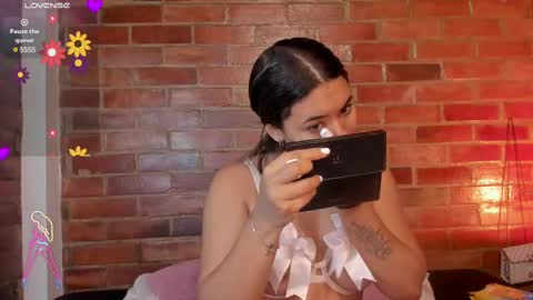 Snapshot of crystalvazquez chatting on March 2025 10:02:02 AM Soy Crystal online show from March 2025 10:02:02 AM