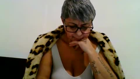 couple online show from December 2024 05:46:01 PM