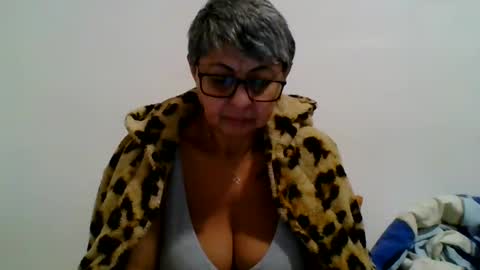 couple online show from December 2024 05:23:02 PM