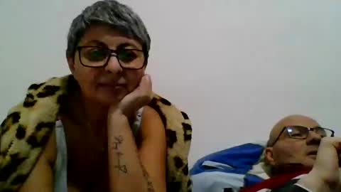 couple online show from December 2024 08:28:01 PM