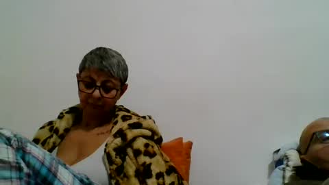 couple online show from December 2024 05:04:01 PM