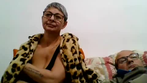 couple online show from December 2024 07:42:02 PM
