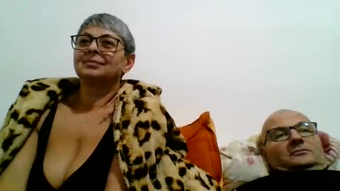 couple online show from December 2024 08:34:01 PM