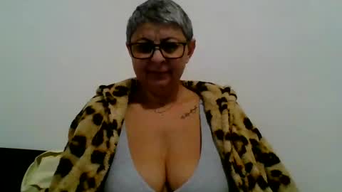 couple online show from February 2025 05:58:01 PM