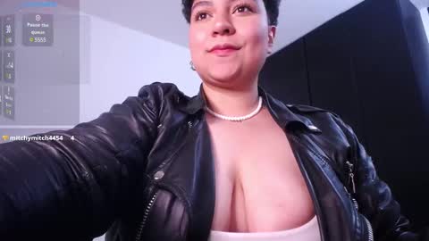 Bruna  online show from December 2024 04:59:01 AM