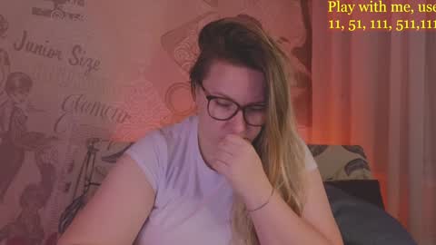 Everyday stream in the same time online show from January 2025 01:43:02 AM
