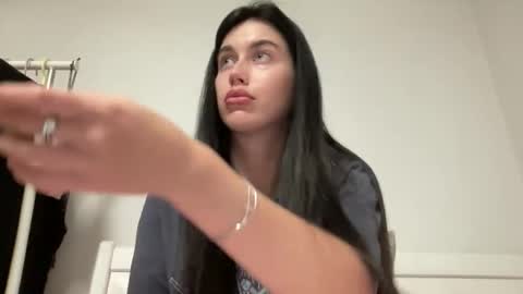 Snapshot of cute_kriss94 chatting on November 2025 03:14:02 PM cute_kriss94 online show from November 2025 03:14:02 PM