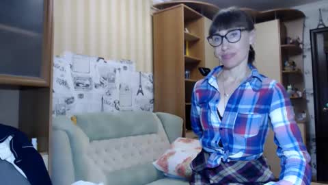cute_lion_ online show from December 2024 11:46:01 AM