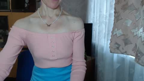 cute_lion_ online show from December 2024 08:22:02 AM