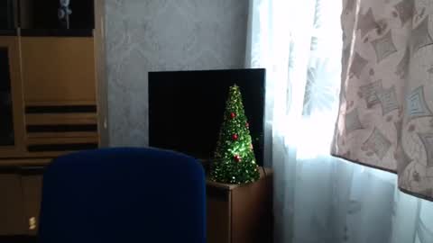 cute_lion_ online show from January 2025 09:49:02 AM
