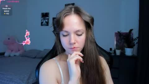 Snapshot of cute_little_ass chatting on November 2025 07:31:01 AM Emily online show from November 2025 07:31:01 AM