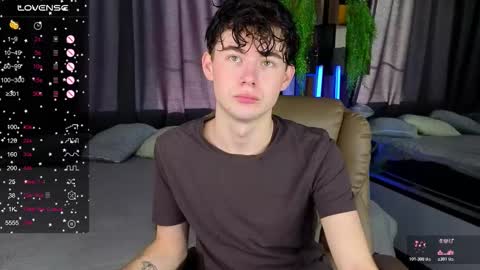 Snapshot of cute_mikex chatting on October 2025 06:03:01 AM Mike online show from October 2025 06:03:01 AM