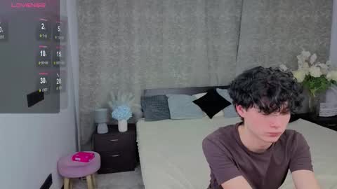 Snapshot of cute_mikex chatting on December 2025 07:45:02 PM Mike online show from December 2025 07:45:02 PM