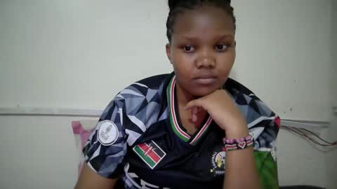 Snapshot of cuteebony2 chatting on November 2025 09:26:02 PM Sheila online show from November 2025 09:26:02 PM