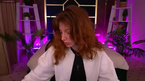 Foxy online show from October 2025 07:20:01 AM