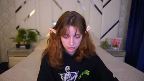 Foxy online show from October 2025 03:02:02 PM