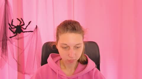 Snapshot of cuteellii chatting on November 2025 10:58:02 AM Elli online show from November 2025 10:58:02 AM