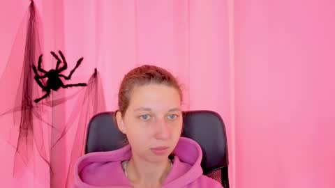 Snapshot of cuteellii chatting on November 2025 11:09:02 AM Elli online show from November 2025 11:09:02 AM