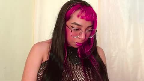 Mishel online show from September 2025 02:01:02 AM