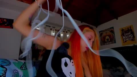 Snapshot of cuteweed420 chatting on January 2025 07:27:02 AM cuteweed420 online show from January 2025 07:27:02 AM