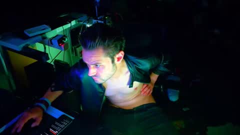johnny online show from September 2025 04:03:02 AM