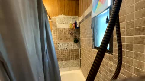 Snapshot of daddydic120402 chatting on October 2025 04:19:01 PM daddydic120402 online show from October 2025 04:19:01 PM