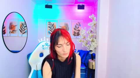 dafne huges online show from September 2025 06:30:01 PM
