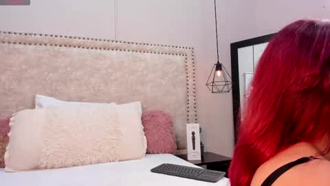 Snapshot of dahianfox8 chatting on February 2025 11:25:01 AM Dahian Fox online show from February 2025 11:25:01 AM