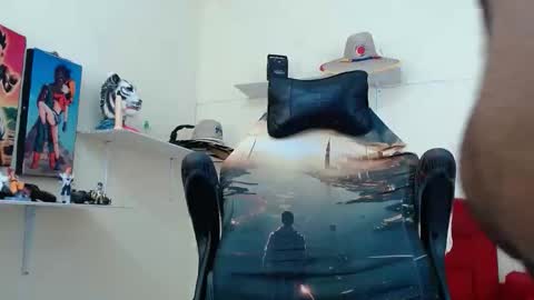 damian64436171 online show from October 2025 10:25:02 PM