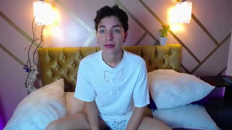 Damiian21  online show from February 2025 12:39:02 PM