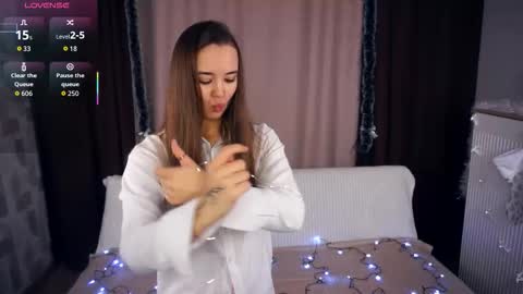 Asha online show from December 2025 05:12:02 AM