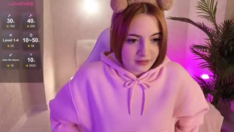 Snapshot of daniela_saules chatting on November 2025 09:09:01 AM Daniela online show from November 2025 09:09:01 AM