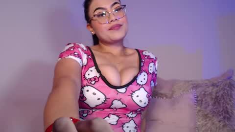Lucia online show from February 2025 06:56:02 PM