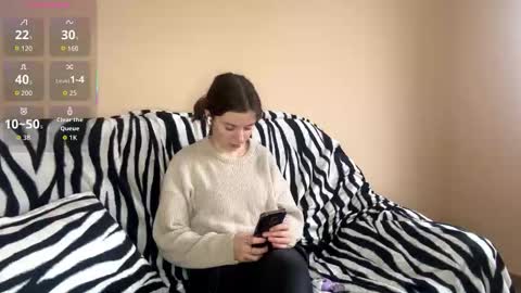 Snapshot of daniellevaulet chatting on November 2025 07:23:02 AM Mia online show from November 2025 07:23:02 AM