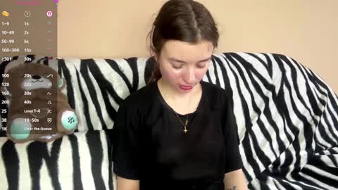 Snapshot of daniellevaulet chatting on December 2025 07:17:01 AM Mia online show from December 2025 07:17:01 AM