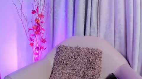 DannaHadid online show from February 2025 09:11:02 PM