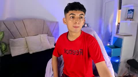 Snapshot of danvianny chatting on December 2025 04:38:01 PM DAN VIANNY online show from December 2025 04:38:01 PM