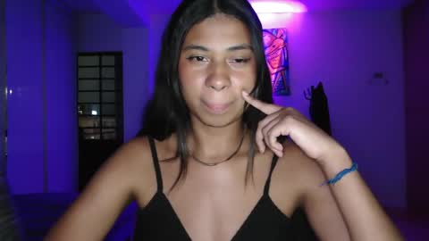 Snapshot of dark_enchantress_ chatting on October 2025 01:24:01 AM Sofia online show from October 2025 01:24:01 AM